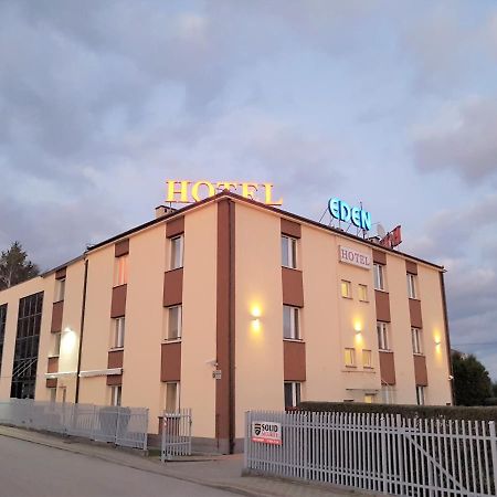 Hotel Eden 24H Жешов Екстериор снимка
