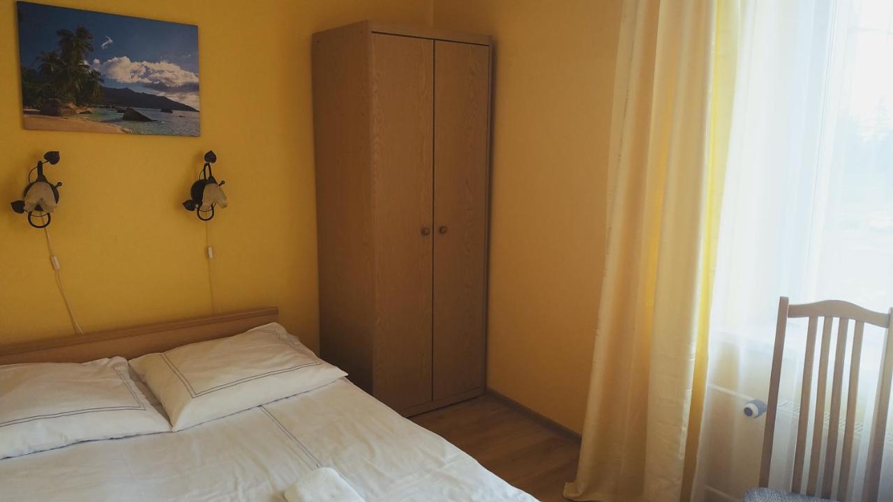 Hotel Eden 24H Жешов Екстериор снимка