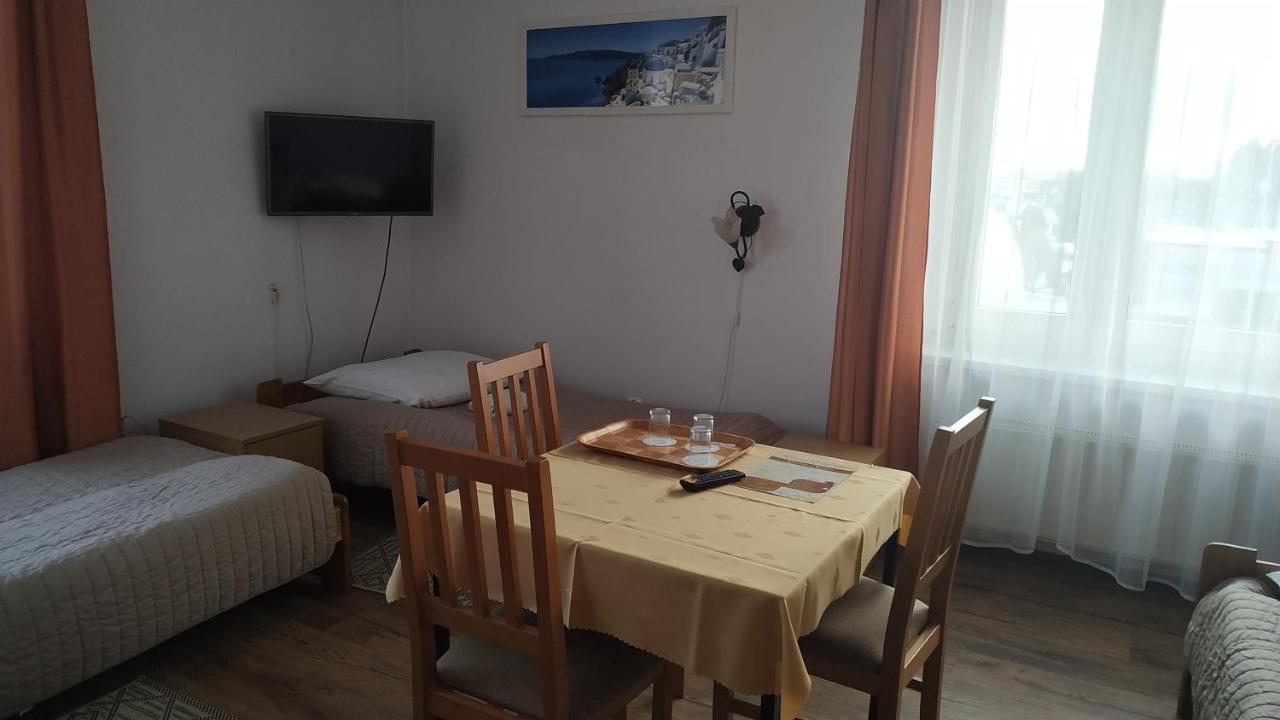 Hotel Eden 24H Жешов Екстериор снимка