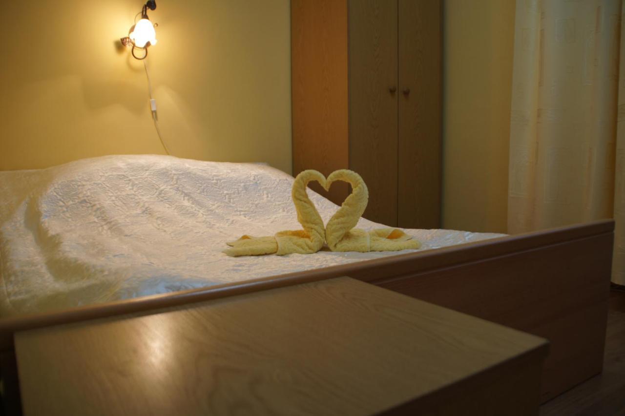Hotel Eden 24H Жешов Екстериор снимка