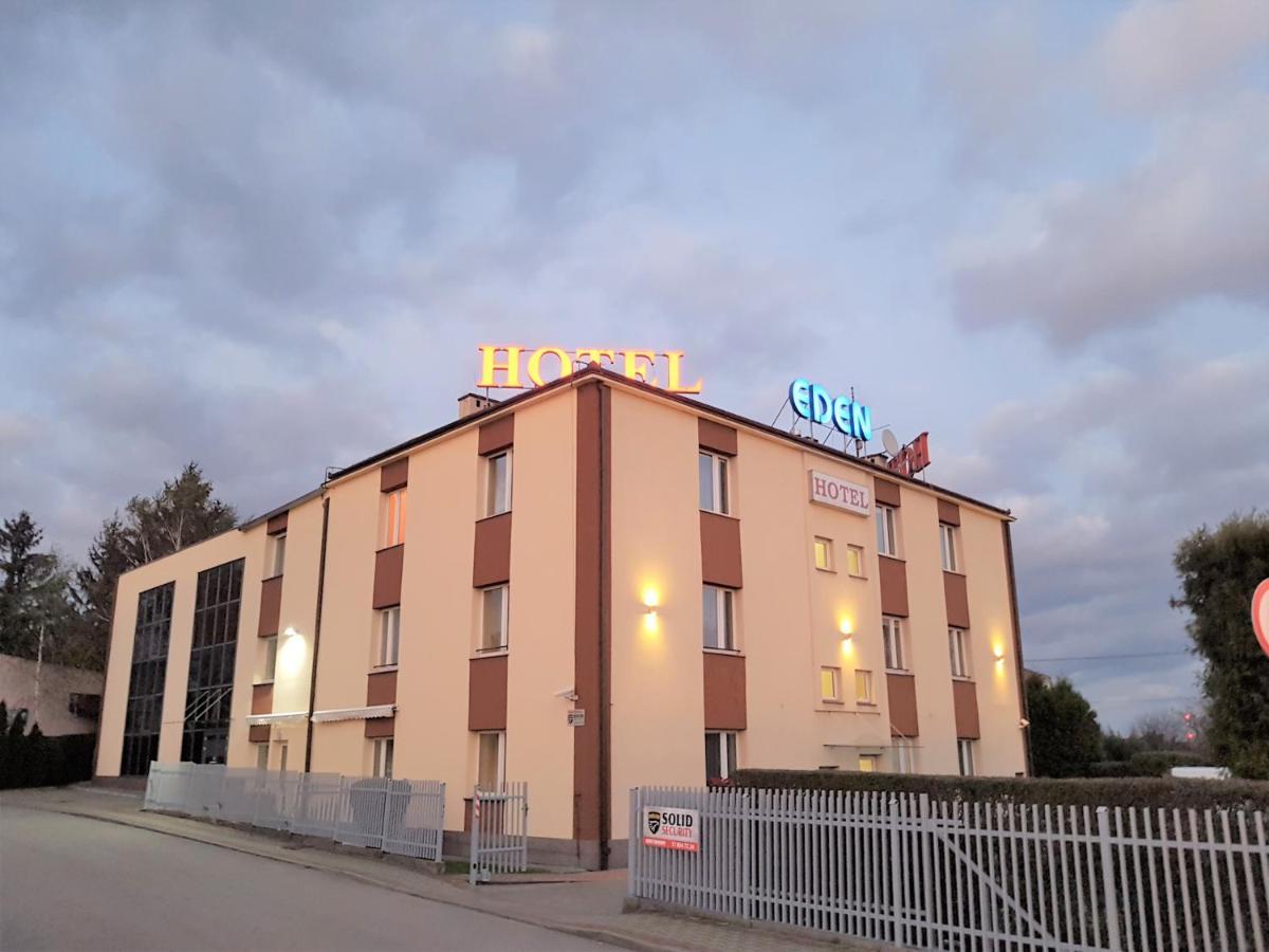 Hotel Eden 24H Жешов Екстериор снимка