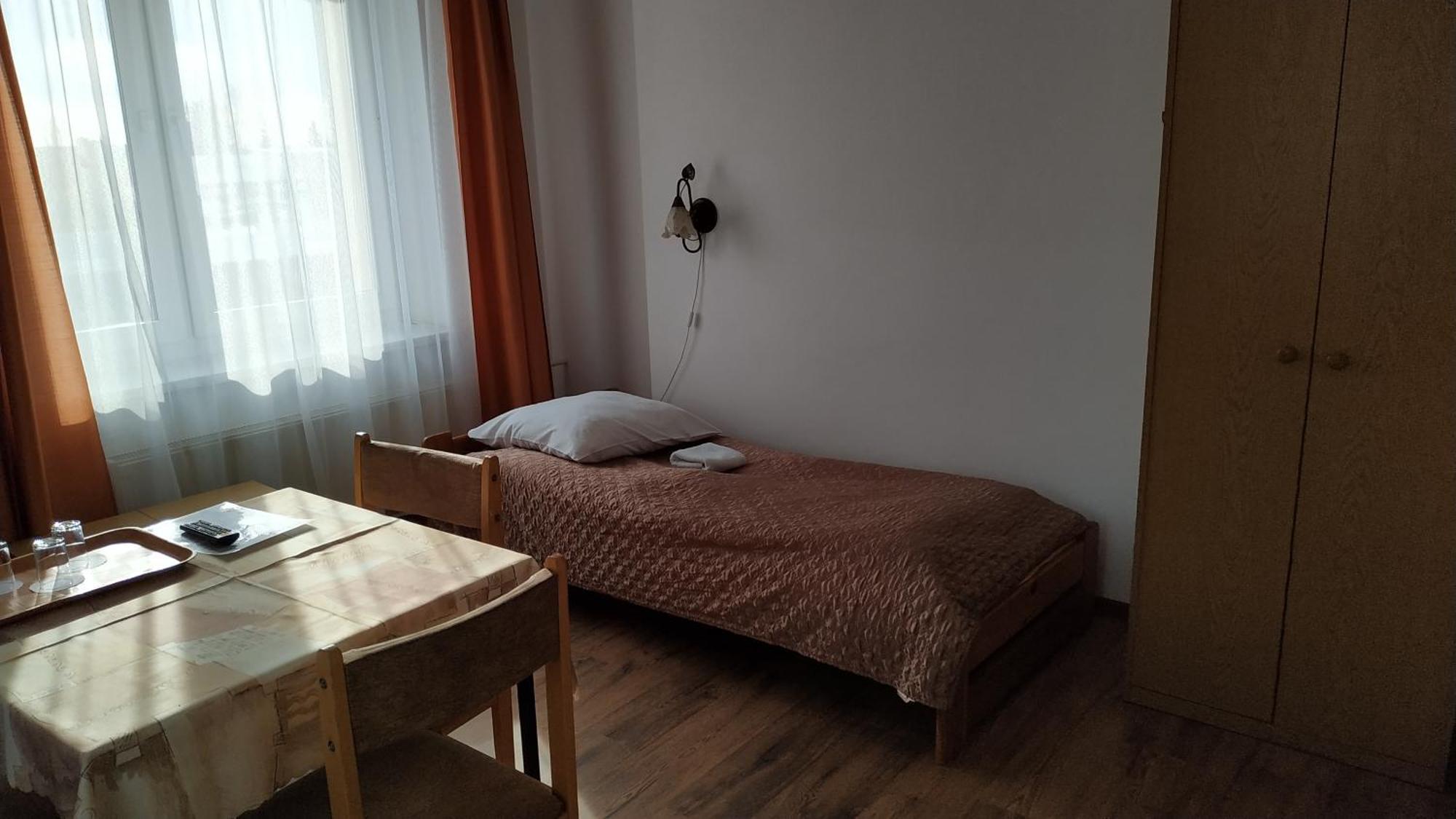 Hotel Eden 24H Жешов Екстериор снимка