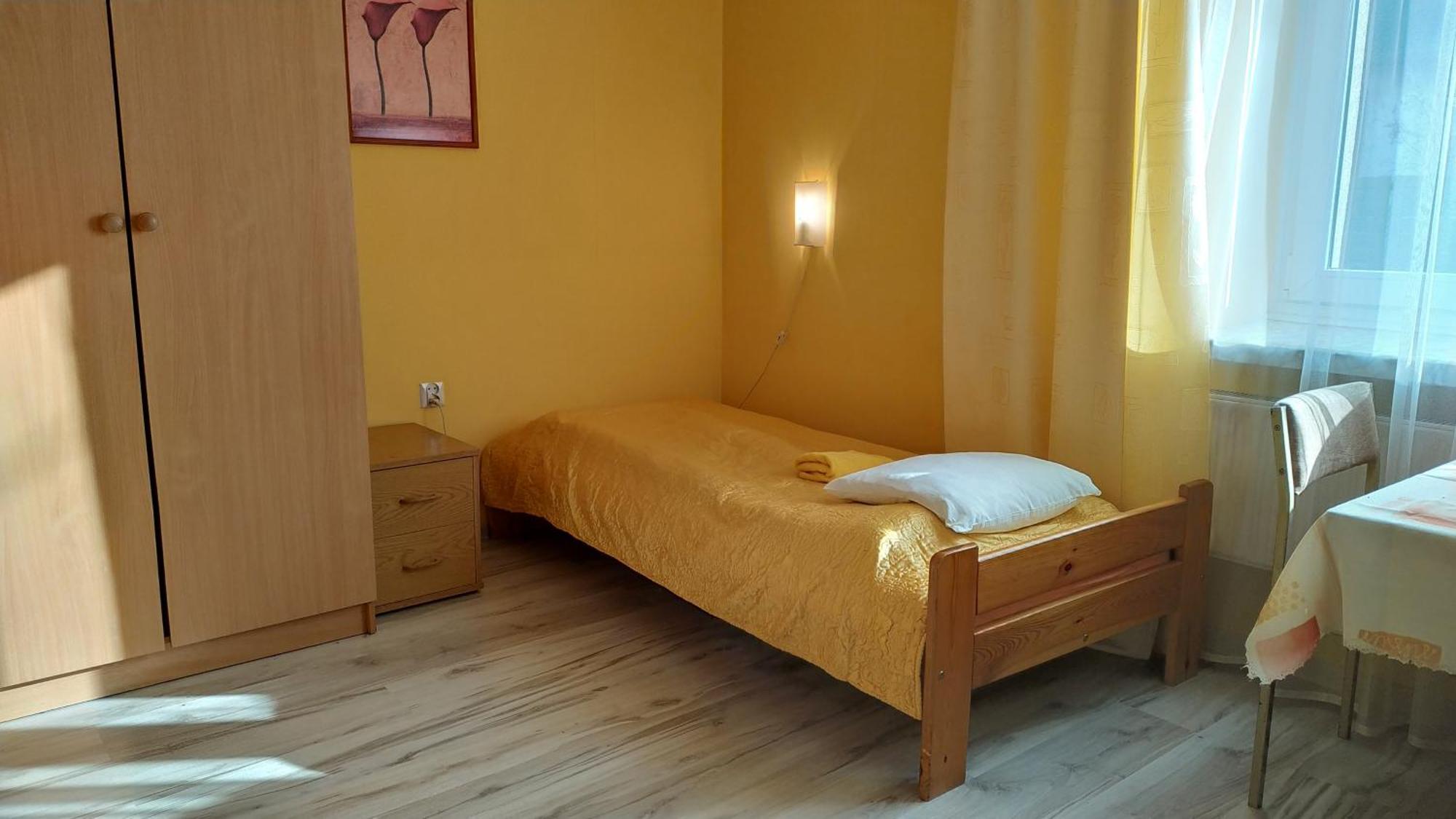 Hotel Eden 24H Жешов Екстериор снимка
