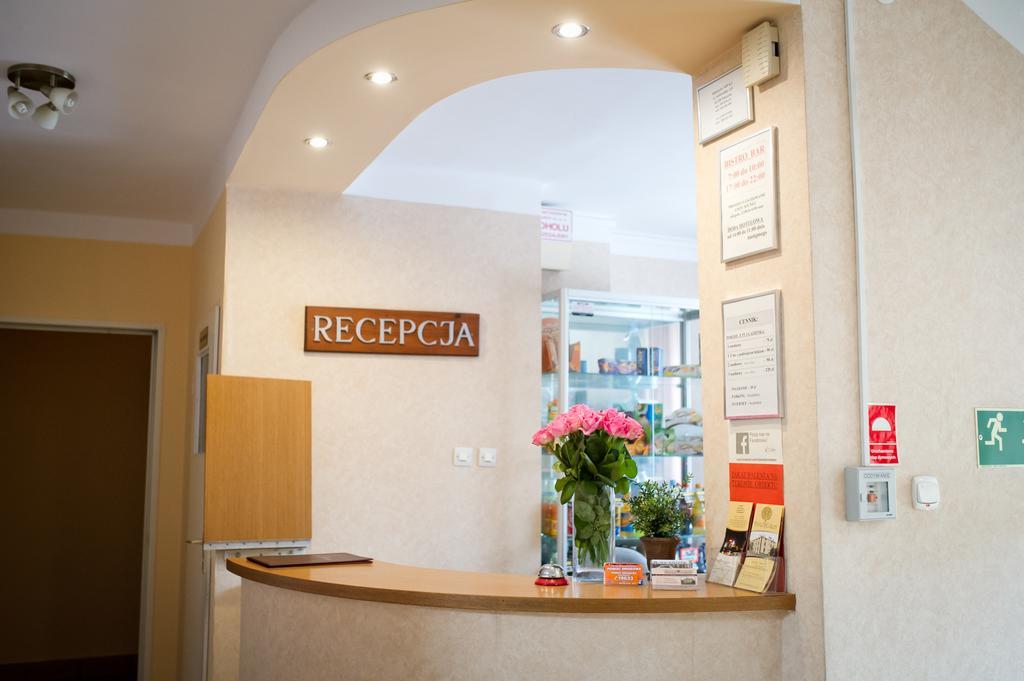 Hotel Eden 24H Жешов Екстериор снимка
