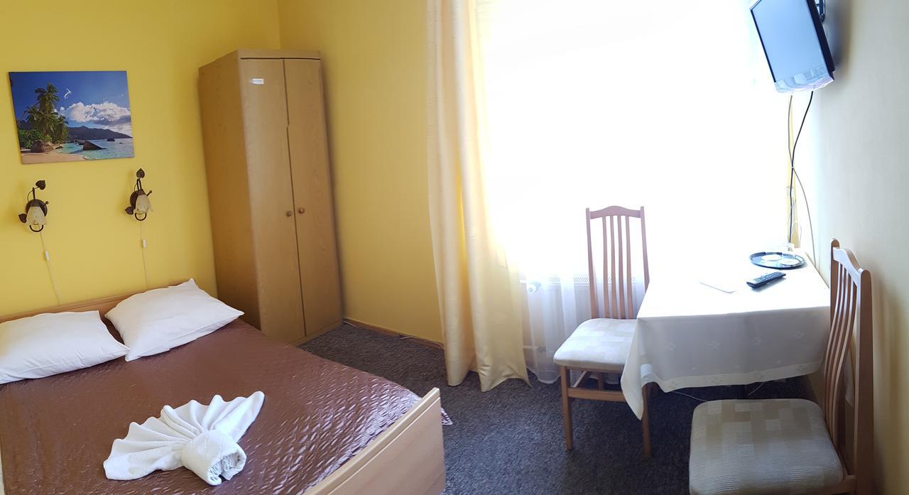 Hotel Eden 24H Жешов Екстериор снимка
