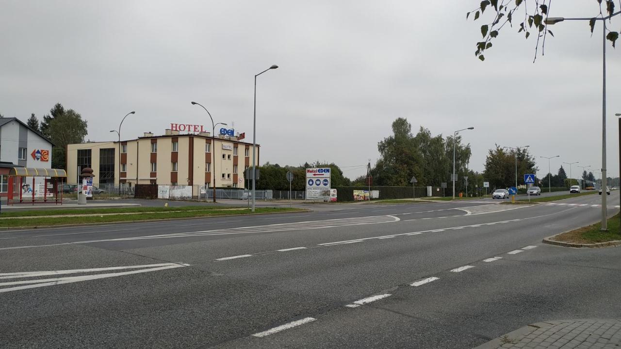 Hotel Eden 24H Жешов Екстериор снимка